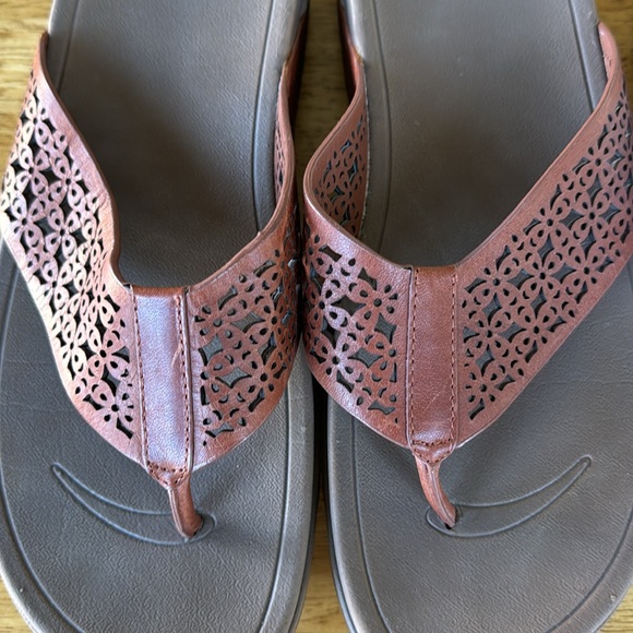 2 pair women’s fitflops size 10 - Picture 3 of 7